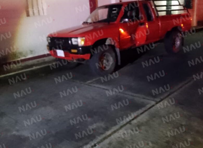 Accidente nocturno en Cacahoatán deja un herido y vehículos abandonados