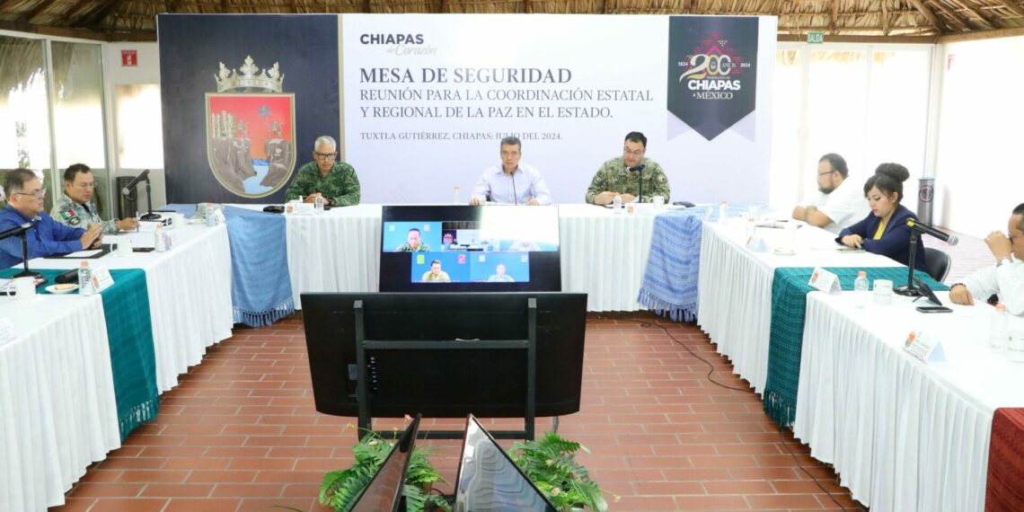 Desde 2018, las aeronaves oficiales atienden emergencias del pueblo: Rutilio Escandón