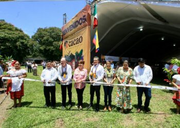 Anuncia Rutilio Escandón decreto para que festivales del cacao, café y mango ataulfo se realicen cada año