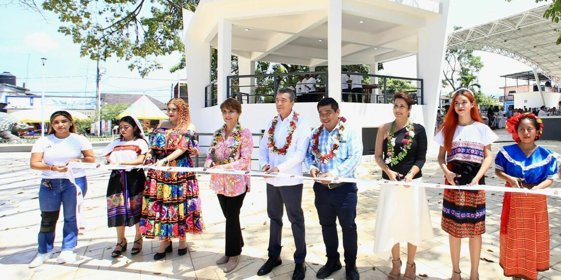 En Cacahoatán, Rutilio Escandón inaugura el Parque Público Miguel Hidalgo y pavimentación de calle