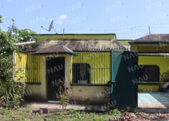 Una Joven se Quita la Vida