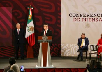 Reconoce Rutilio Escandón al presidente AMLO por la consolidación del Tren Maya y beneficios en Chiapas