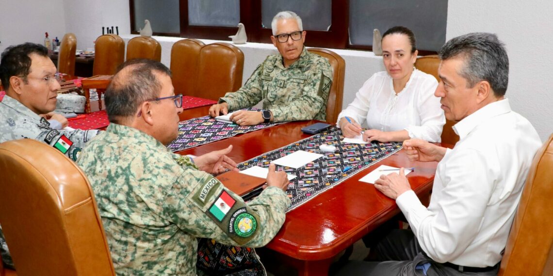Se reúne Rutilio Escandón con mandos de Sedena y Guardia Nacional