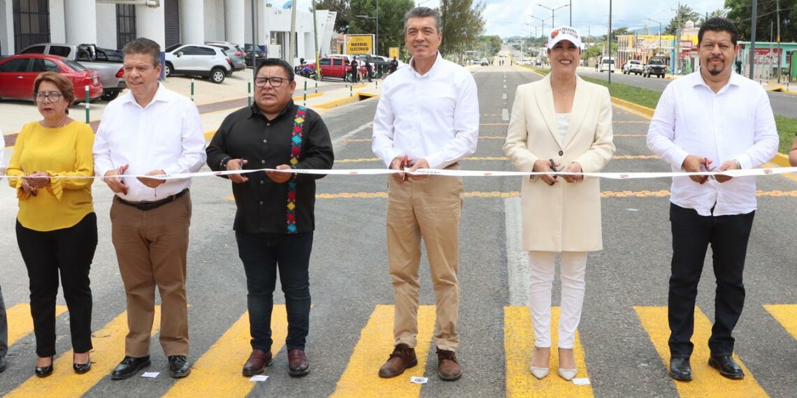 En Comitán, inaugura Rutilio Escandón la segunda etapa del bulevar Roberto Albores Guillén