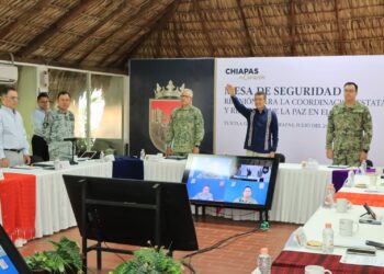 Destaca Rutilio Escandón equipamiento de la Enaproc-Chiapas con simuladores Airbus a320 y Boeing 737-800