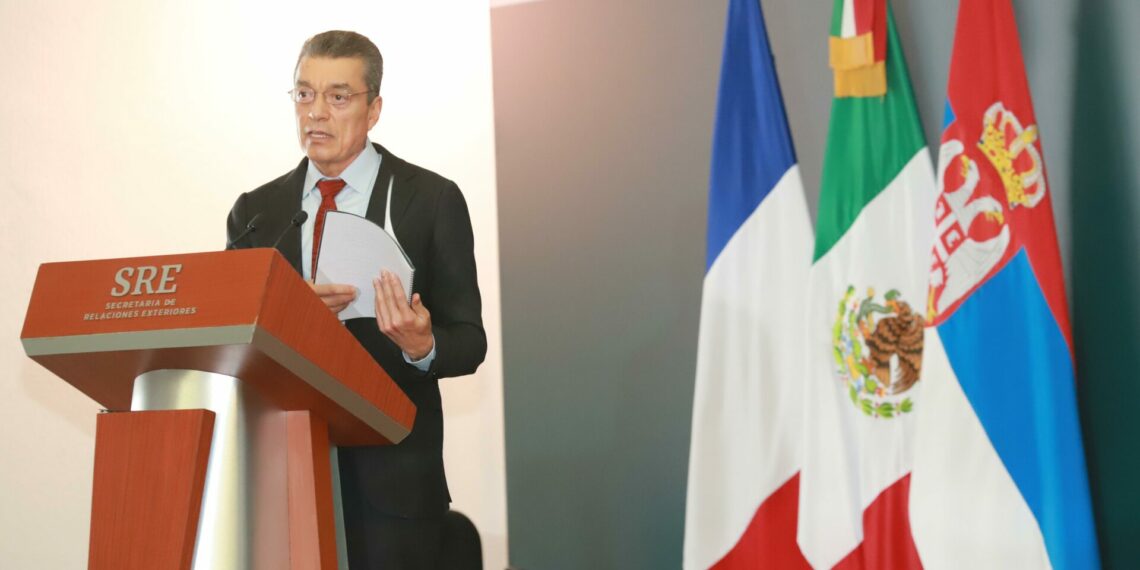 Reconoce Rutilio Escandón a Beatriz Gutiérrez Müller por promover la lectura y la literatura en México