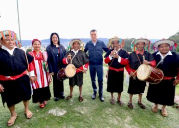 En San Cristóbal, Rutilio Escandón conmemora el Día Internacional de los Pueblos Indígenas