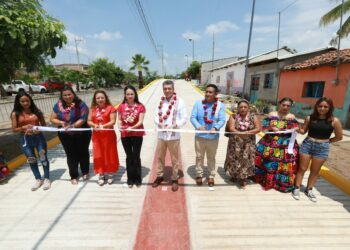 En Chiapilla, Rutilio Escandón inaugura pavimentación de calles en la colonia Lázaro Cárdenas