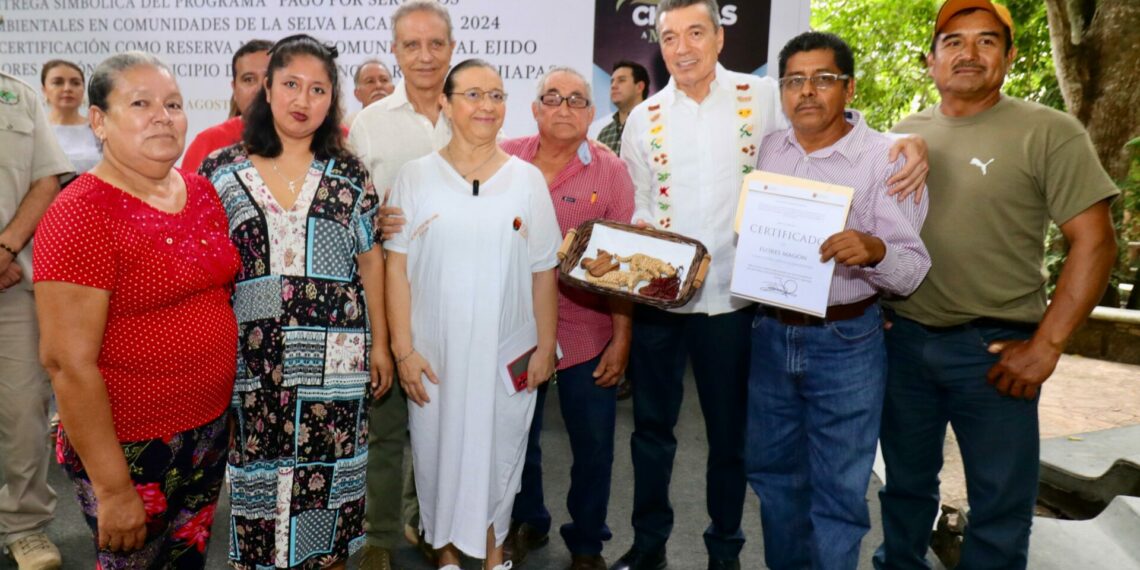 Entrega Rutilio Escandón recursos del programa Pago por Servicios Ambientales en la Selva Lacandona 2024