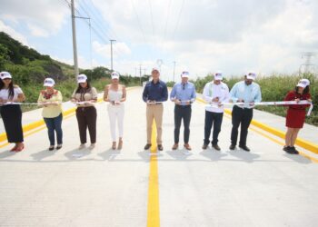 Rutilio Escandón inaugura pavimentación de calle Ciro Farrera, desde bulevar Laguitos hasta entronque con libramiento Norte