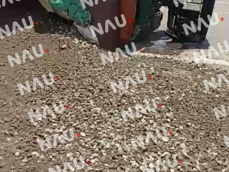 Camión volcó en la carretera a Puerto Madero; no hubo heridos