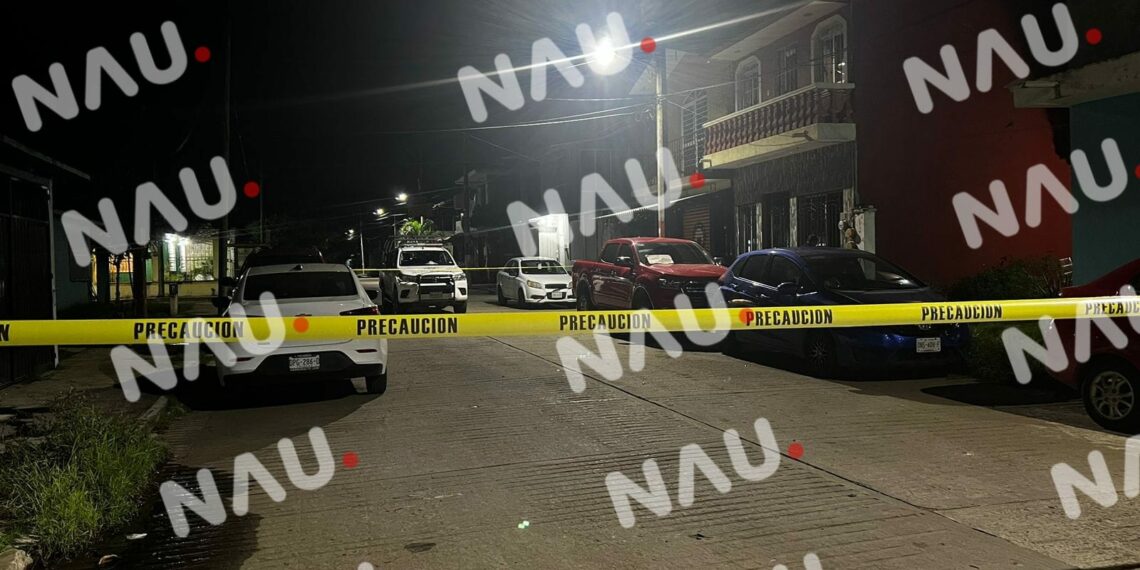 Sujetos Desconocidos Atacan Vehículo y Dejan Mensaje Intimidatorio