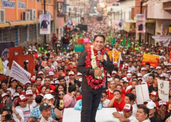 Eduardo Ramírez asiste al Sexto Informe de Gobierno de AMLO