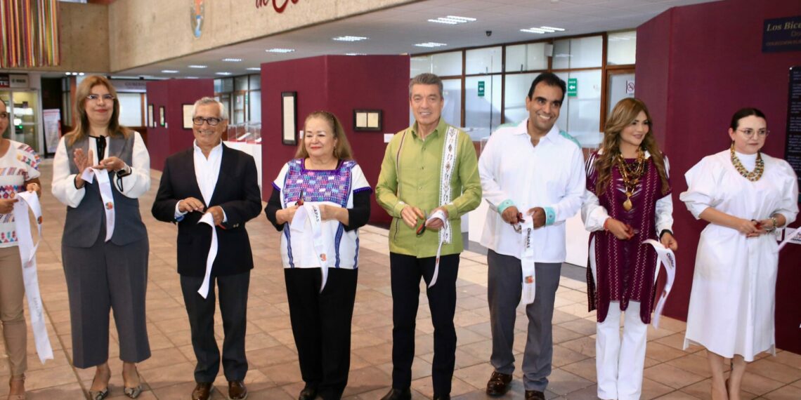 Rutilio Escandón inaugura exposición “Los Bicentenarios de Chiapas: Documentos Históricos”