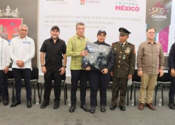 Encabeza Rutilio Escandón entrega de equipamiento a instituciones de seguridad pública municipal
