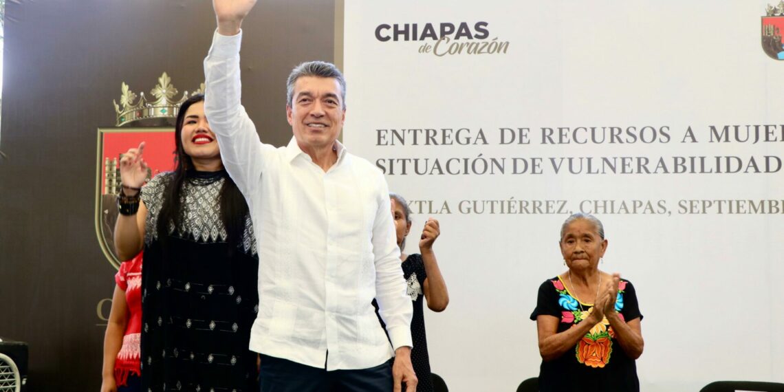 Participación de las mujeres emprendedoras ha sido clave para el progreso de Chiapas: Rutilio Escandón