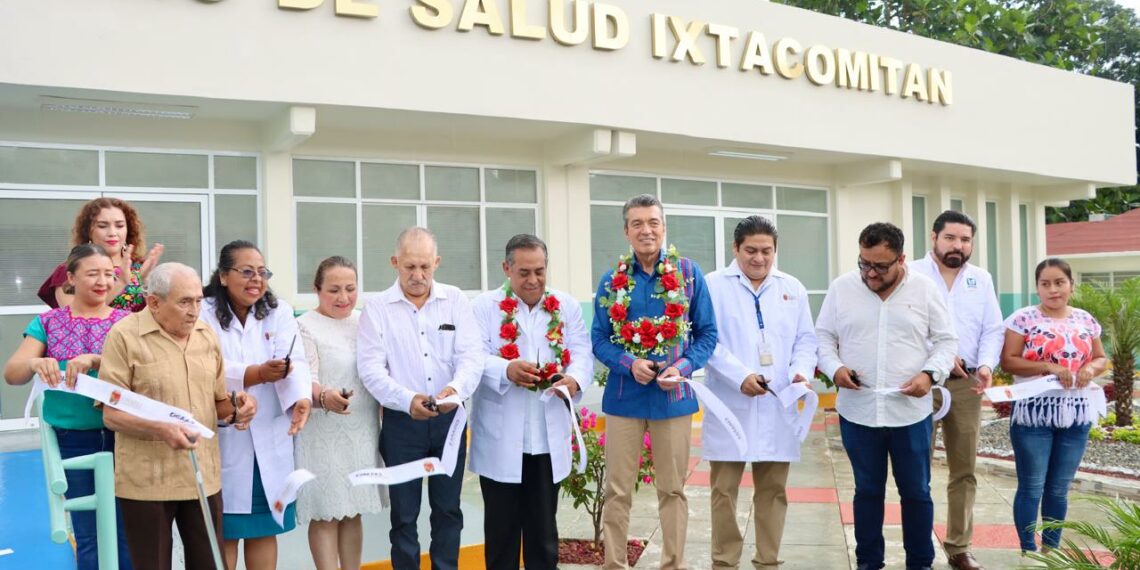 Rutilio Escandón hace justicia social a habitantes de Ixtacomitán con reconversión del Centro de Salud