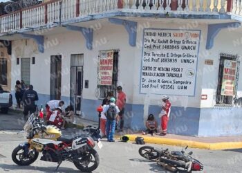 Accidente en el cruce del Uno X Uno deja dos heridos en Tapachula