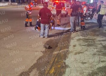 Mujer lesionada en accidente vial en la carretera costera de Tapachula