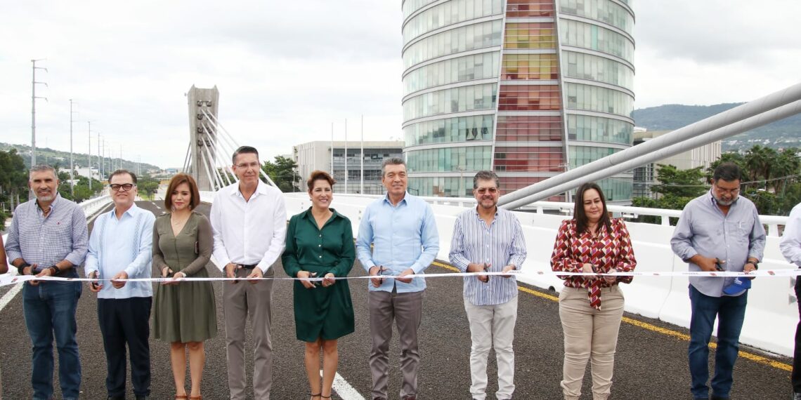 Rutilio Escandón inaugura Paso Vehicular Superior “Torre Chiapas” de Tuxtla Gutiérrez