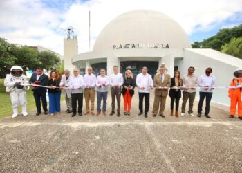 Inaugura Rutilio Escandón la Estación Terrena “Chiapas 1” y modernización del Planetario Tuxtla