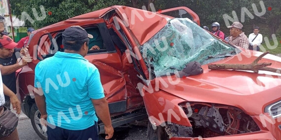 Accidente en carretera costera deja a una mujer lesionada en Huehuetán