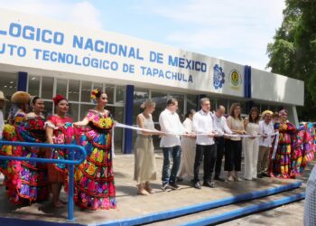 Rutilio Escandón inaugura gimnasio-auditorio del Instituto Tecnológico de Tapachula