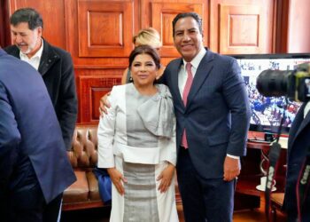 Eduardo Ramírez asiste a la toma de protesta de Clara Brugada como jefa de Gobierno