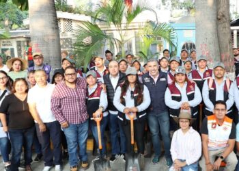 Angel Torres pone en marcha Operativo Limpieza en Panteones de Tuxtla