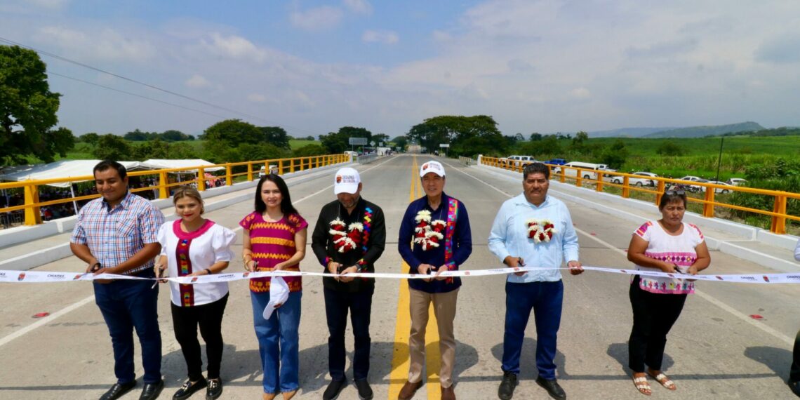 En Venustiano Carranza, Rutilio Escandón inaugura puente vehicular en beneficio de 23 mil habitantes