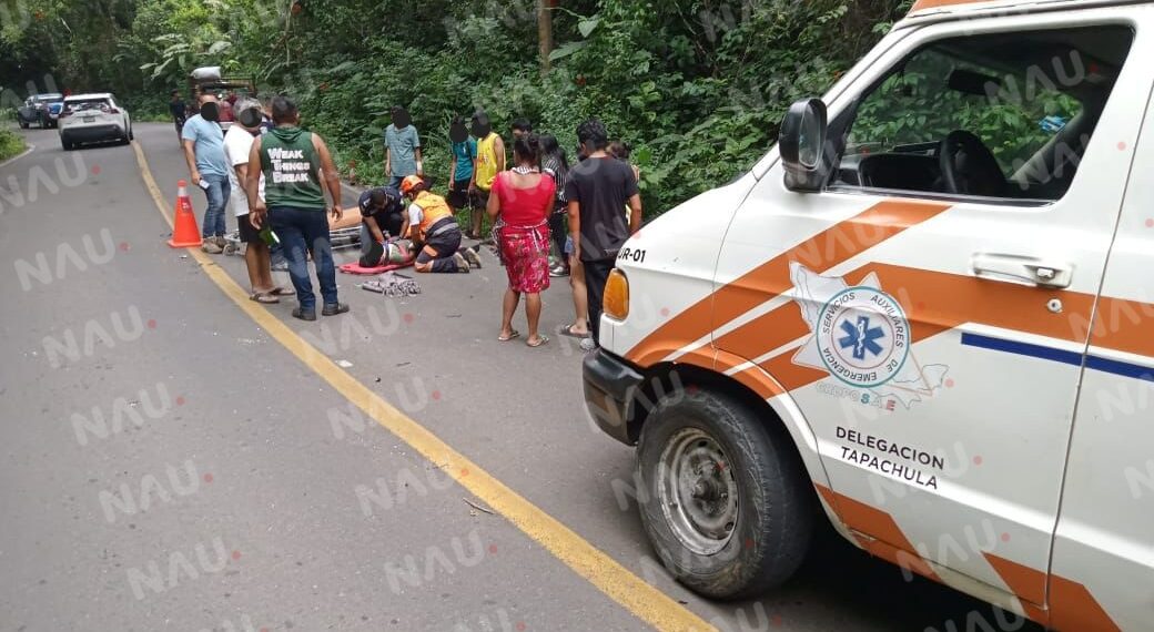 Accidente en la carretera Tapachula-Nueva Alemania deja dos motociclistas lesionados