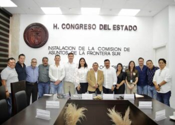 Maestra Farah Cerdio, Encargada de la Oficina de Representación del INM en Chiapas, asiste a la instalación de la Comisión de la Frontera Sur.