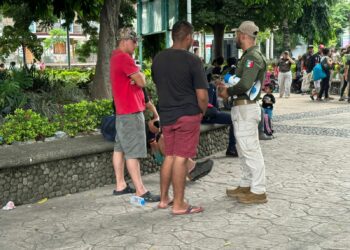 El INM organiza y dirige pláticas informativas en Tapachula para prevenir a migrantes