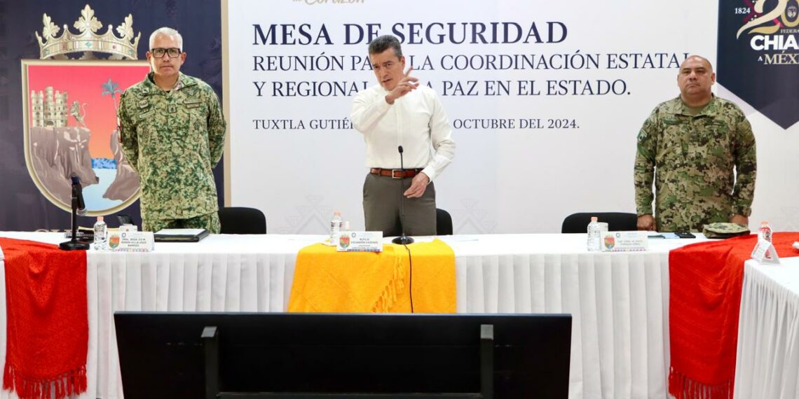 Rutilio Escandón felicita y reconoce a la Universidad Autónoma de Chiapas por su 50 aniversario