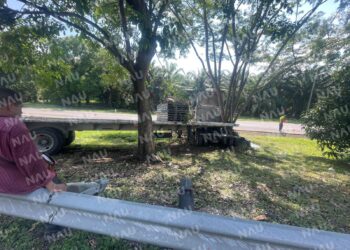 Accidente de tráiler en el km 198 de la carretera Escuintla – Mapastepec, deja solo daños materiales