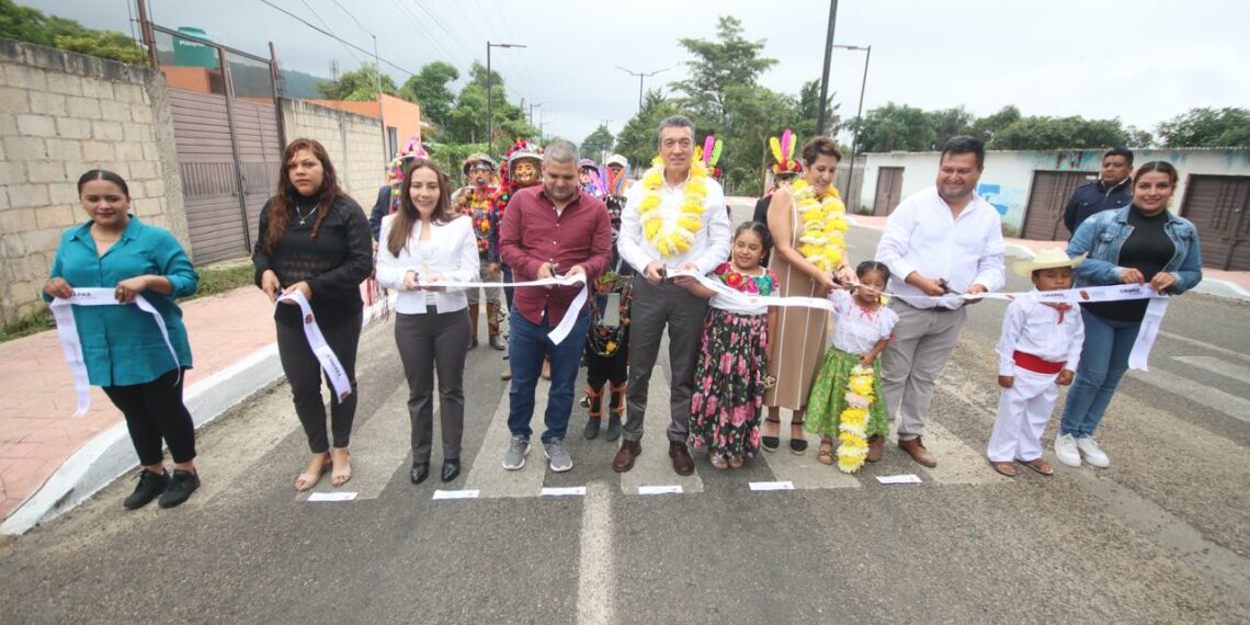 En Las Rosas, Rutilio Escandón inaugura la pavimentación del bulevar con inversión cercana a los 30 mdp