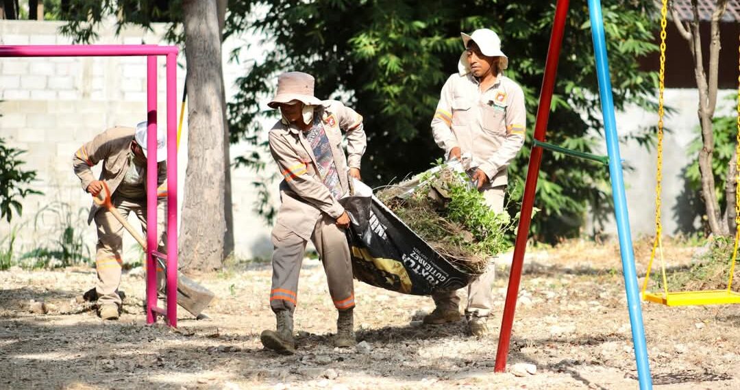 Seguimos trabajando en el rescate de parques en Tuxtla: Angel Torres