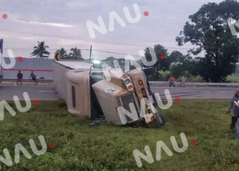 Accidente vehicular en el tramo Villa Comaltitlán – Huixtla deja un tráiler volcado