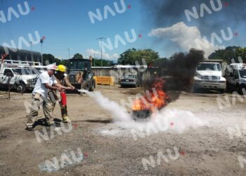 Capacitación en manejo de extintores para personal de Protección Civil de Suchiate