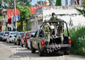 Detienen a dos personas en Tuxtla Chico en operativo militar