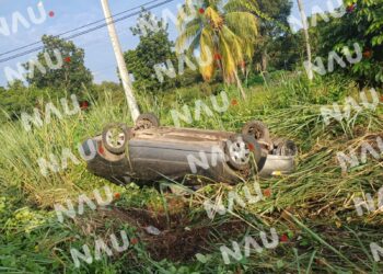 Volcadura de vehículo en la carretera Tapachula-Puerto Madero deja solo daños materiales