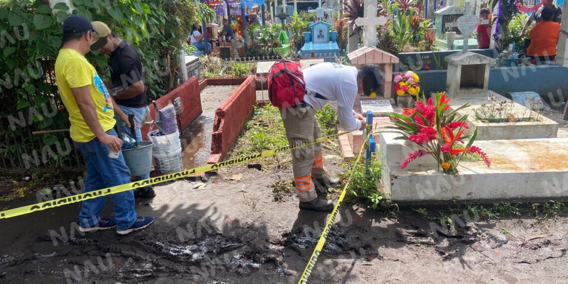 Más de 10 mil personas visitan los panteones de Tapachula durante el Día de Muertos