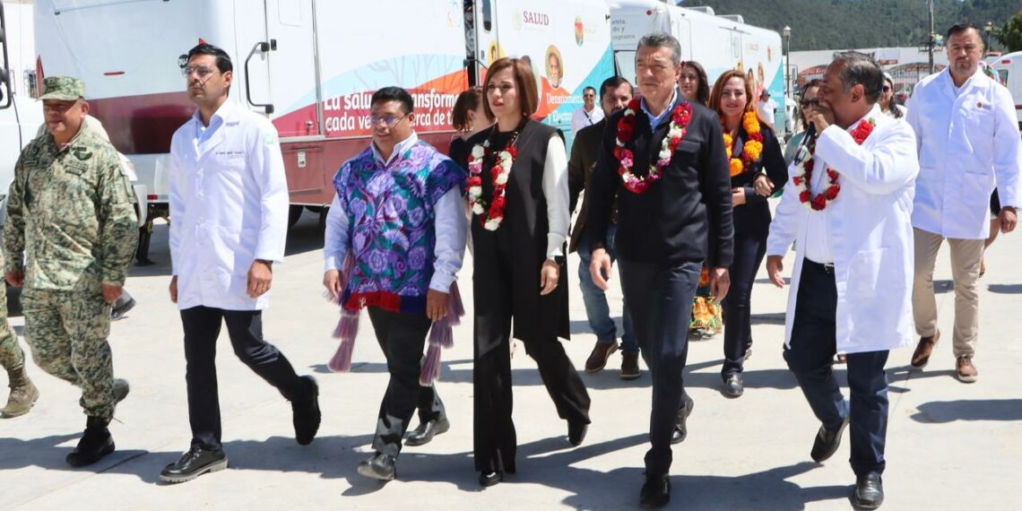 Rutilio Escandón arranca Campaña de Detección de Agudeza Visual y entrega ayudas funcionales