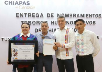 Entrega Rutilio Escandón nombramientos Tesoros Humanos Vivos Chiapas 2024