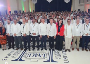 Rutilio Escandón asiste a la inauguración de la Conferencia Internacional ANUIES 2024 encabezada por Mario Delgado