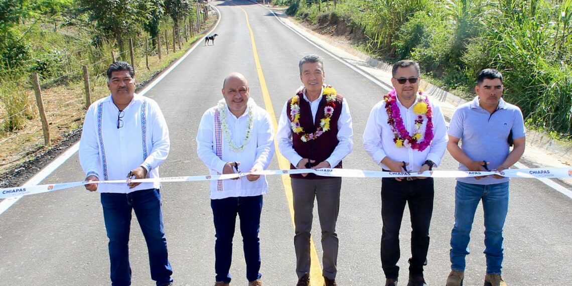 En San Fernando, Rutilio Escandón inaugura el camino San Fernando-Monterrey-Las Maravillas