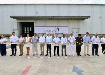 En Tapachula, Rutilio Escandón inaugura instalaciones del Recinto Fiscalizado Estratégico Puerto Chiapas