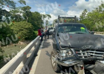 “Vídeo” Choque múltiple en Huehuetán deja solo daños materiales