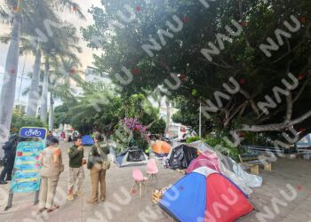 Desalojan áreas públicas en Tuxtla Gutiérrez para brindar atención a migrantes