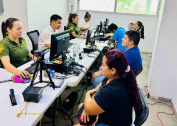 El INM impulsa la economía chiapaneca con la entrega de Tarjetas de Visitante Regional durante #ElBuenFin2024